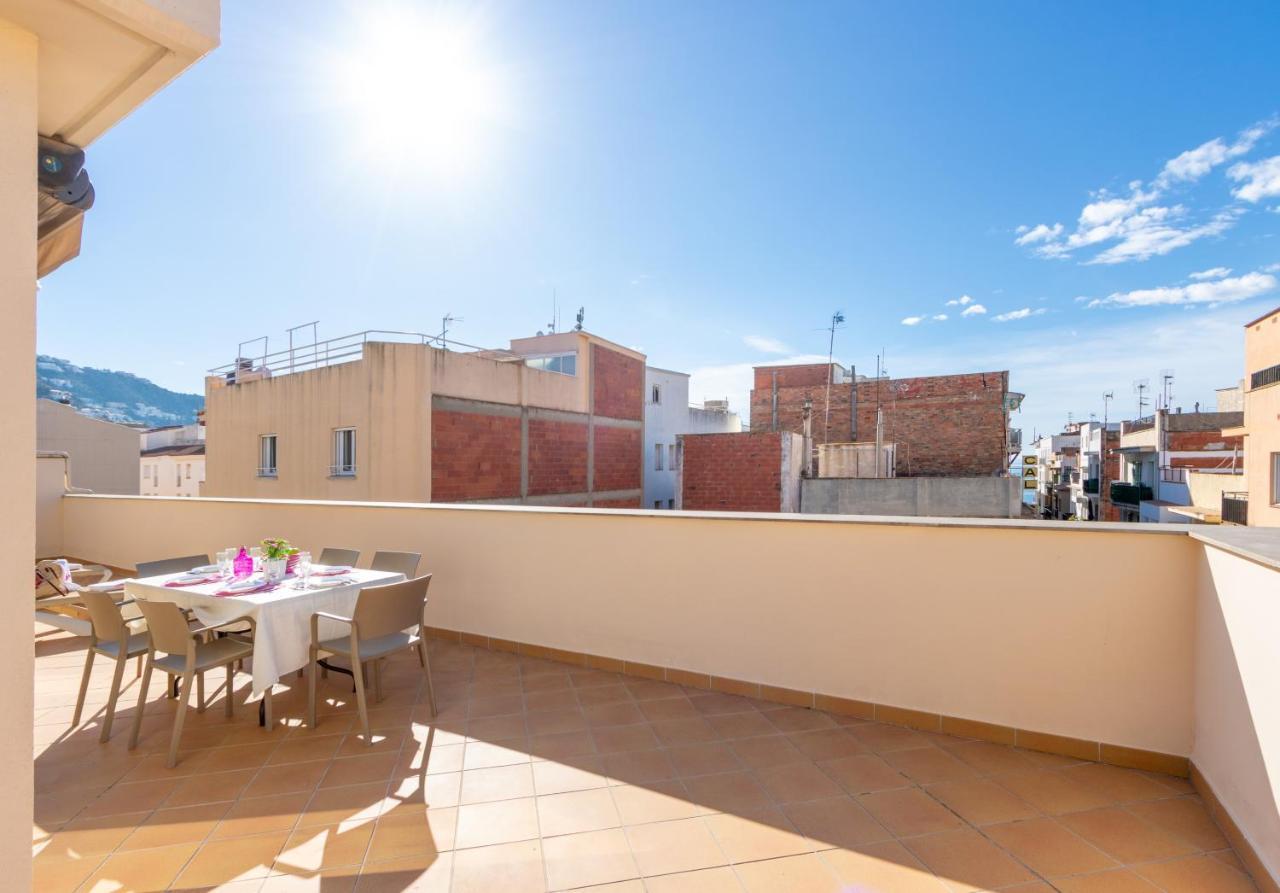 Apart-Rent Apartment Francesc Macia Penthouse 2000 Roses Buitenkant foto